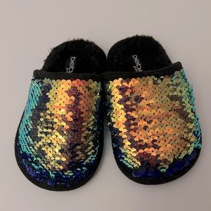 BEBE GIRLS PLUSH FLIP SEQUIN SLIPPERS (LITTLE KID), Size S (11/12), Blue Sequin